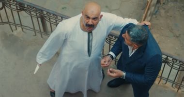 تصنت وبيع بيت ومحاولة خطبة تنتهي بسكين.. تصاعد ناري في الحلقة 3 من مسلسل كلهم بيحبوا مودي.. الكوابيس تطارد ياسر جلال.. الفنان يضع خطة للزواج من شيماء لإنقاذ وضعه المالى.. وأبوها يطلع جزار وكان هيعلقه