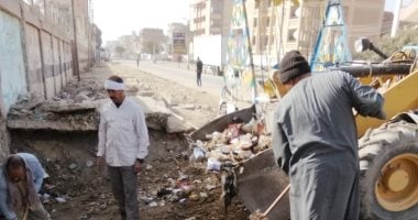 حملات للنظافة العامة وصيانة الإنارة وتمهيد الطرق بمركزى سنورس ويوسف الصديق