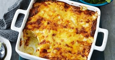 سحور 9 رمضان.. طريقة عمل البطاطس بالجبنة فى الفرن 