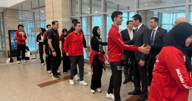 في الكورة : عودة منتخب السلاح من السنغال بعد تصدر بطولة أفريقيا ووزير الرياضة يستقبله