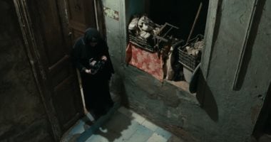 مسلسل مناعة الحلقة 6.. كريم قاسم يعيد فلوسه ويهديها لوالدة جمال