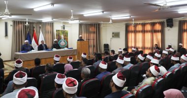 محافظ أسوان يشدد على التلاحم بين الجهود التنفيذية والمساندة الشعبية