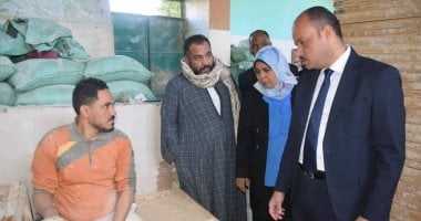 نائب محافظ الوادى الجديد يتابع انتظام عمل المخابز والمنافذ التموينية بالخارجة