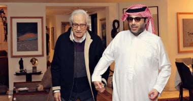 تركي آل الشيخ في زيارة خاصة لفاروق حسني بالقاهرة