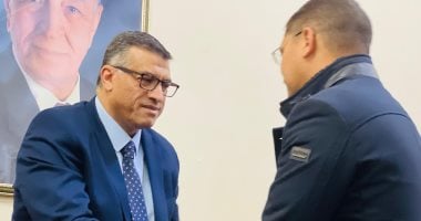 محافظ قنا يقدم واجب العزاء لأسرة فهمى عمر رئيس الإذاعة المصرية الأسبق