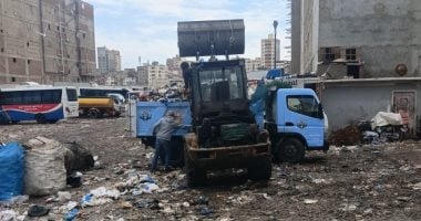 محافظ الإسكندرية يوجه بسرعة رفع المخلفات من محيط الترام 