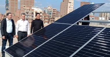رئيس جامعة بنها يتفقد تنفيذ محطة للطاقة الشمسية الكهروضوئية