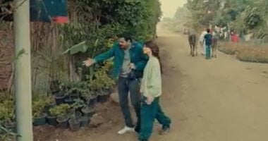 مسلسل فخر الدلتا الحلقة 16.. فخر يجرى جولة سياحية لتارا فى قرية دكرنس