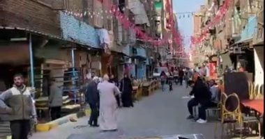 شباب إمبابة يجهزون شوارعهم لأكبر إفطار فى رمضان.. بث مباشر