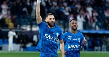 الهلال يدمر النجمة برباعية في الدوري السعودي بمشاركة دونجا