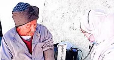 تعرف على جهود مبادرة رمضان بصحة لكل العيلة فى أسوان.. صور