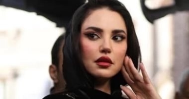 درة تتألق فى مسلسل على كلاى بالروج البرجندى.. إزاى تستخدميه زى المحترفين؟