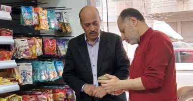 محافظ الغربية: ضبط 1500 عبوة غذائية منتهية الصلاحية داخل سوبر ماركت