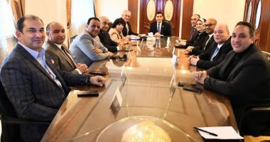 في الكورة : وزير الرياضة يلتقي مجلس إدارة اللجنة البارالمبية لمتابعة الاستعدادات للبطولات