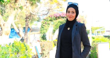 تمسك الريشة بيد وتحتضن الخوف بالأخرى.. الفنانة الفلسطينية عبير جبريل من عجز الإمساك بالقلم إلى الرقص على الركام.. وتؤكد لـ"اليوم السابع": أردت تفريغ كل آلامي في لوحاتي وجميع مشاريعي تدور حول شخصية راقصة الباليه