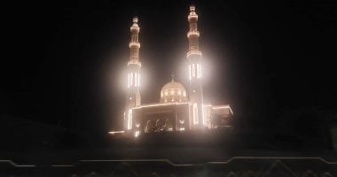 النور يتجدد فى قلب التاريخ.. مسجد الطابية فى أسوان يستعيد بريقه بهوية ولمسة عصرية.. إضاءة مبهرة تعانق السماء وحدائق تستعيد رونقها.. المحافظ: إحياء موقع تاريخى.. والأهالى: التطوير يعيد الاعتبار للمسجد.. صور