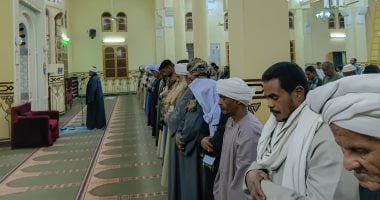 خشوع وسكينة.. صلاة التراويح من المسجد العتيق بالكاجوج بأسوان.. مباشر