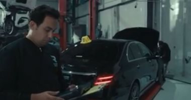 مسلسل اللون الأزرق الحلقة 4.. تعطل سيارة أدهم الجديدة وآمنة ترجعه للحسد