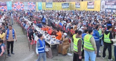 إفطار جماعي لـ5800 صائم.. قوافل السعادة لحياة كريمة تصل طهطا بسوهاج.. صور