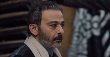 حكاية نرجس الحلقة 5.. مشهد مؤثر لحمزة العيلى وأحمد عزمى بعد وفاة والدتهما