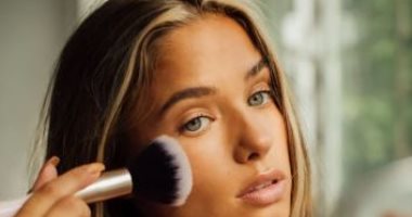 مكياج سريع بخطوتين فقط لإطلالة ناعمة فى خروجات الإفطار والسحور