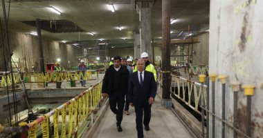 ​وزير النقل يتفقد محطة الملك الصالح بالخط الرابع للمترو