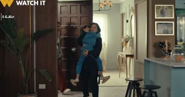 مسلسل اللون الأزرق الحلقة 4.. الطبيب يطمئن أدهم على حالة حمزة ويؤكد أن التأخر طبيعى والفحص الجينى بـ27 ألف جنيه.. آمنة تستقدم مربية.. تعطل سيارة أدهم ومحاولات على مساعدته فى العمل.. ولحظات توتر بعد اختفاء حمزة