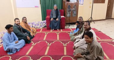 أجواء روحانية بساحة الشيخ علي جمعة بأسوان.. مباشر