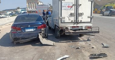 إصابة 5 أشخاص فى تصادم 13 سيارة بالطريق الصحراوى بالإسكندرية