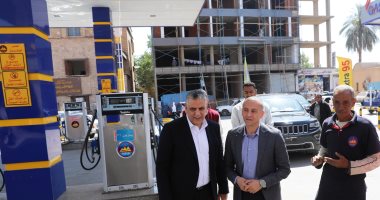 جولة ميدانية لمحافظ أسوان على محطات الوقود ومواقف السرفيس