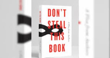 آلاف الكتاب ينشرون كتابا فارغا احتجاجا على استخدام الذكاء الاصطناعي لأعمالهم