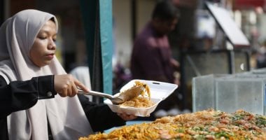 رمضان فى إندونيسيا.. أسواق بيع المأكولات الجاهزة للصائمين