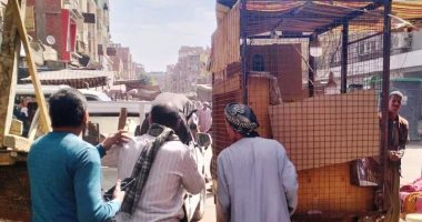 مجلس كوم أمبو بأسوان يواصل حملات رفع الإشغالات بالشوارع