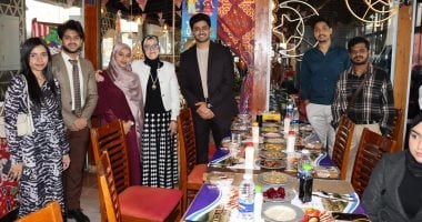 فى تقليد سنوى.. جامعة الإسكندرية تجمع طلابها الوافدين على مائدة إفطار رمضانى