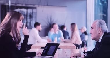 مسلسل فن الحرب الحلقة 21.. توفيق قطع الطريق على ياسمين واعترف لزياد بالحقيقة 