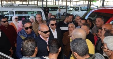 محافظ السويس يتفقد المحطة الإقليمية لسيارات الأجرة ويشدد على الالتزام بالتعريفة الجديدة