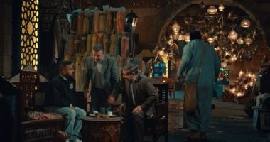 مسلسل درش الحلقة 21.. أولاد "المعلم كرامة" يطردون "حنضل" من المحل ويعودون لسوق العطارة.. حرب الإرث تشتعل.. فتوح أحمد وسلوى خطاب يتحدان مع "بكر وهلال" لرفع قضية حجر على رياض الخولي