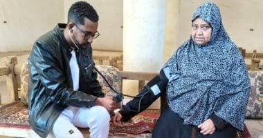 فحص يومى لكبار السن وأصحاب الأمراض المزمنة بحملة رمضان بصحة لكل العيلة.. صور