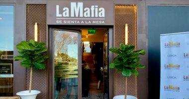 قرار أوروبى يجبر سلسلة مطاعم على تغيير اسم يشير إلى المافيا