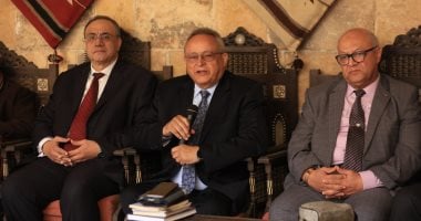 تأثير التكنولوجيا الحديثة على الثقافة فى ندوة ببيت السنارى