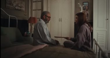 مسلسل اللون الأزرق الحلقة 7.. كمال أبو رية يطمئن جومانا مراد ضد مخاوف الموت