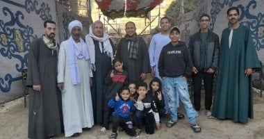 من نقادة إلى دشنا.. موائد الإفطار الجماعى تجمع الآلاف فى شهر اللمة والمحبة.. 500 متر مائدة فى نقادة و2000 وجبة بالشئون والعزازية ومشهد للوحدة الوطنية يجمع المسلمين والمسيحيين على طبق واحد.. صور