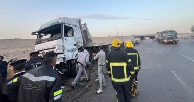 حادث مرورى لسيارات بالطريق الأوسطى