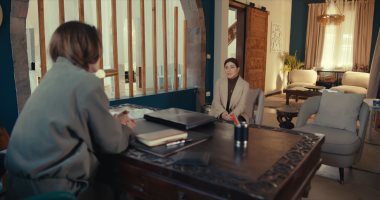 حيرة «آمنة» حول الإنجاب مجددًا.. وترتيب حياتها فى مصر بالحلقة 8 من اللون الأزرق