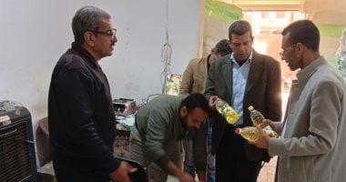 ضبط مصنع لتعبئة زيوت الطعام لتلاعبه بالأوزان وارتكابه مخالفات الغش التجارى بالمنوفية