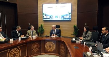 نائب رئيس الوزراء يبحث مع وفد البنك الدولى إطلاق آلية لضمان مخاطر تمويل مشروعات البنية التحتية