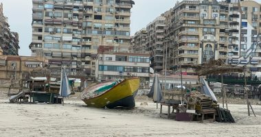 نوة الحسوم تصل بورسعيد.. تيارات مائية شديدة فى البحر المتوسط وانخفاض فى الحرارة