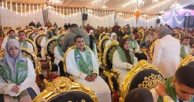 5 رحلات عمرة لحفظة القرآن فى حفل كبير بالغربية.. فيديو