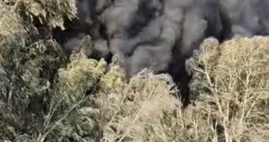 حريق ضخم في مصنع قطع غيار والحماية المدنية تحاول إخماد النيران في الدقهلية