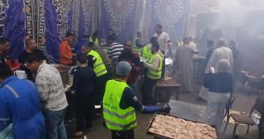 أكبر إفطار جماعي بقنا.. تجهيز اللحوم والفراخ لـ5 آلاف صائم.. مباشر